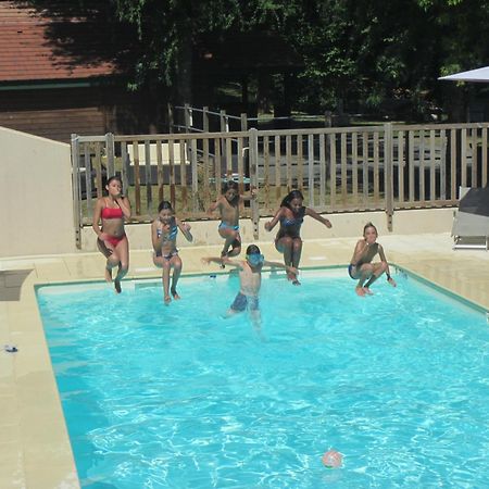 Camping Les Etoiles Saint-Sornin-Lavolps 외부 사진