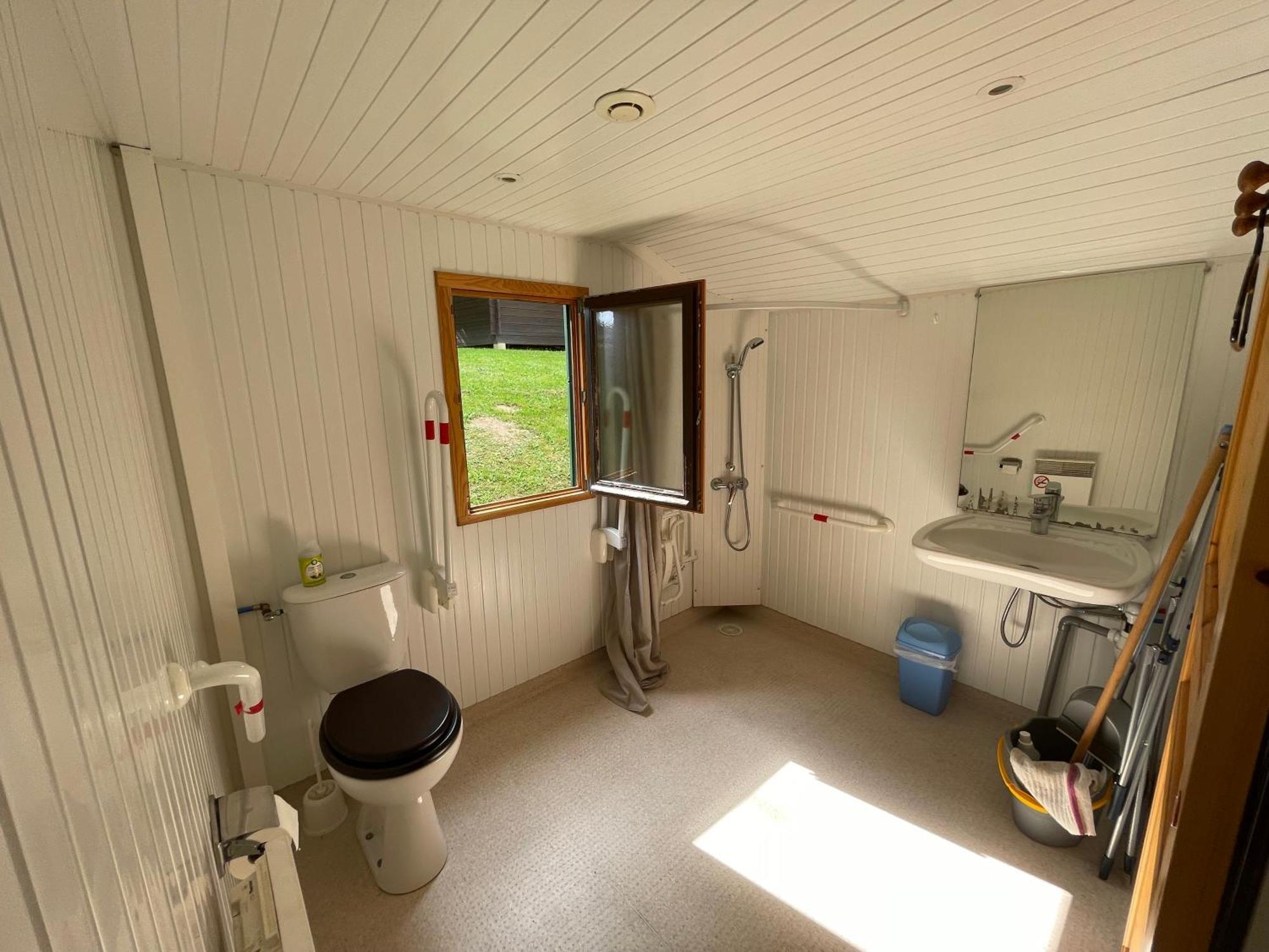 Camping Les Etoiles Saint-Sornin-Lavolps 외부 사진