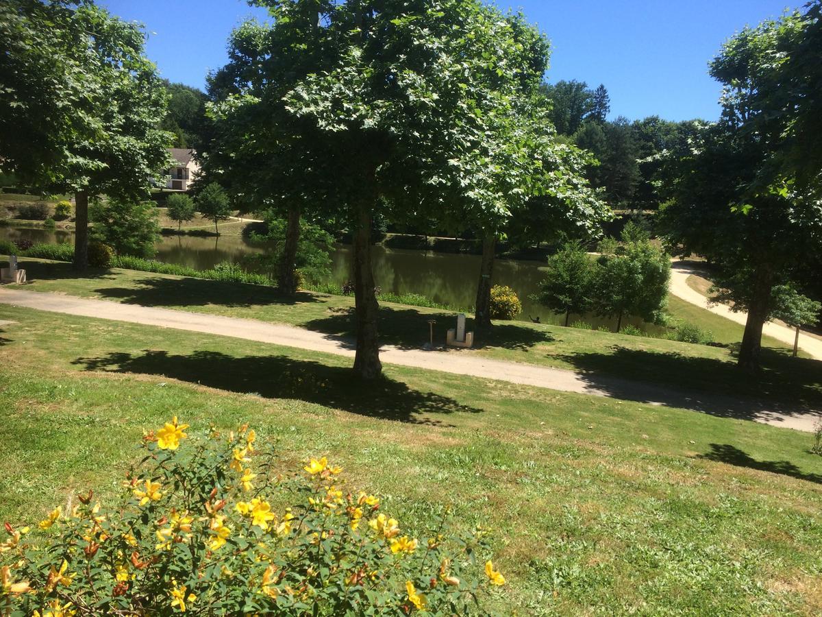 Camping Les Etoiles Saint-Sornin-Lavolps 외부 사진